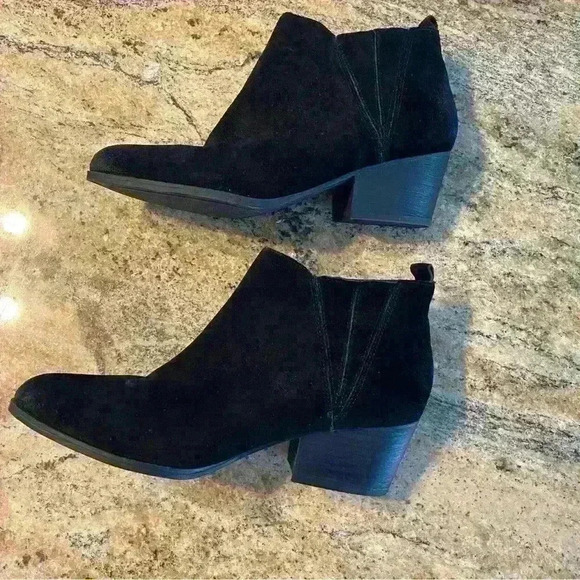 Women's CROWN VINTAGE Leio Black Leather Ankle Western Block Heel Boots 8 - Picture 11 of 16